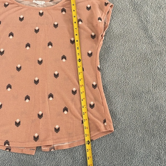 Mine Brown Short Sleeve Tee with Black and Cream Pattern - Picture 6 of 8